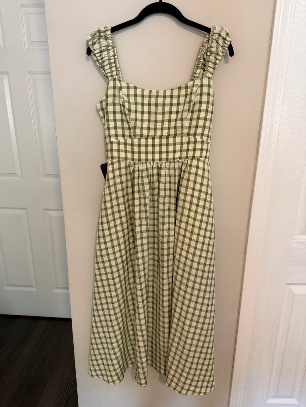 Tuckernuck Green and White Gingham Midi Dress - Medium